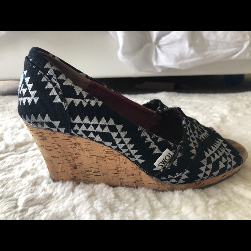 Toms Black N White Peeptoe Wedges